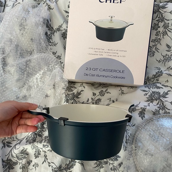 Phantom Chef Small Dutch Oven 2.3 QT - Picture 7 of 11